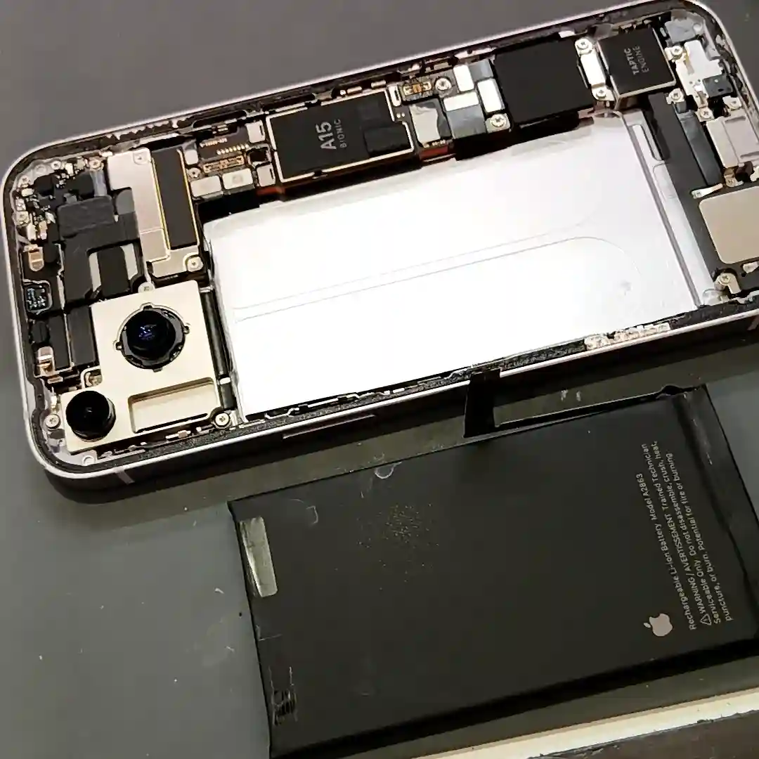 iPhone14Proバッテリー交換