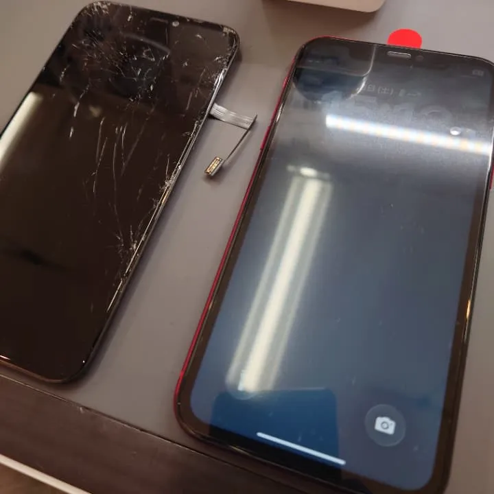 iPhoneXR画面割れで映らない時も即日修理【スマートクリア イオン札幌栄町店】