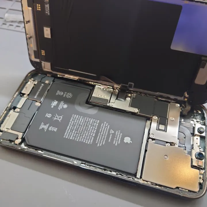 iPhone12Promaxバッテリー交換