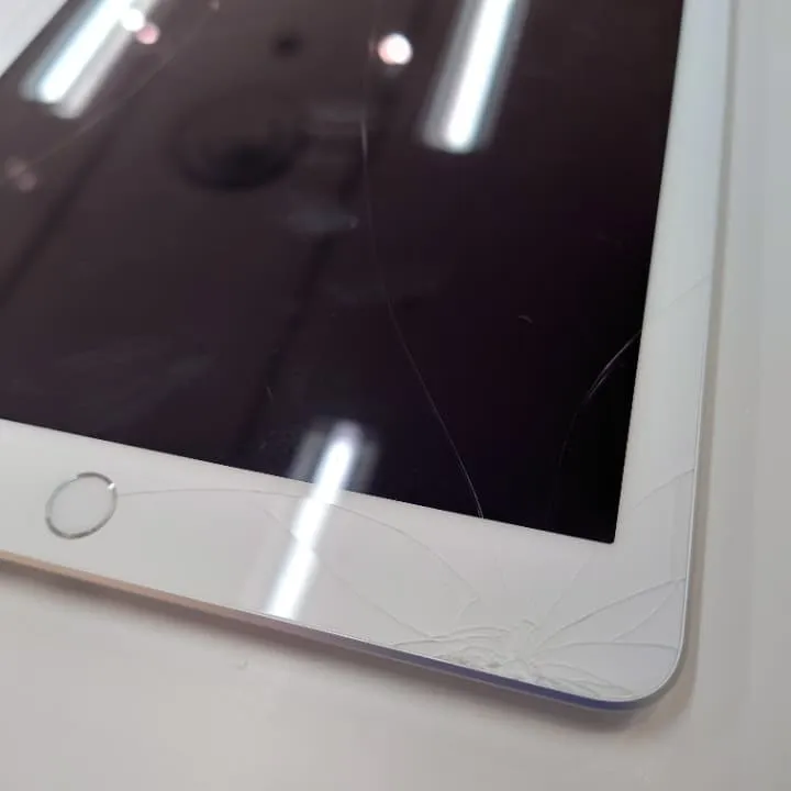 iPad6画面割れ修理
