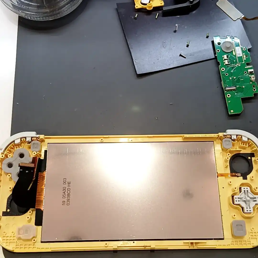 Switch Liteの液晶交換は函館で即日対応も可能｜画面割れ・液晶不良ならスマートクリア MEGAドン・キホーテ函館店へ
