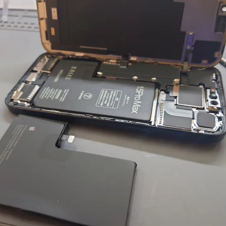 iPhone15ProMaxバッテリー交換