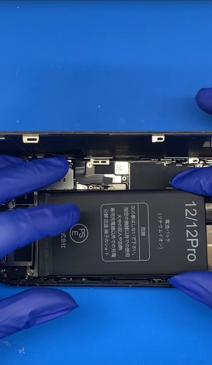 iPhone12のバッテリー交換修理｜ 物理的な限界を予測