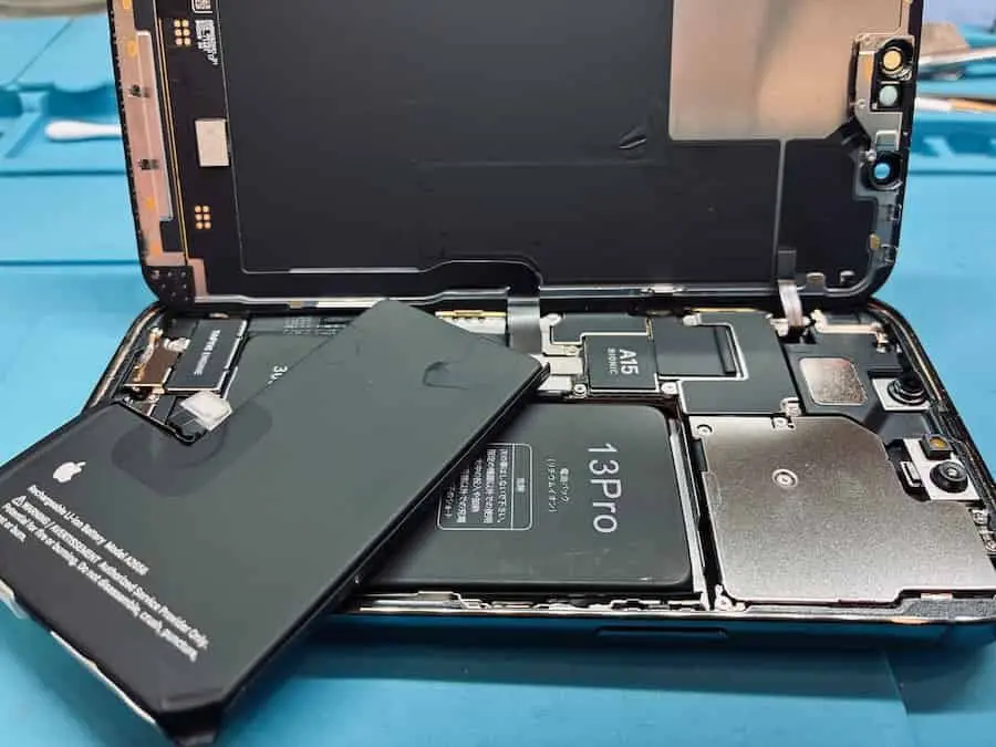 iPhone13Proのバッテリー交換承りました！