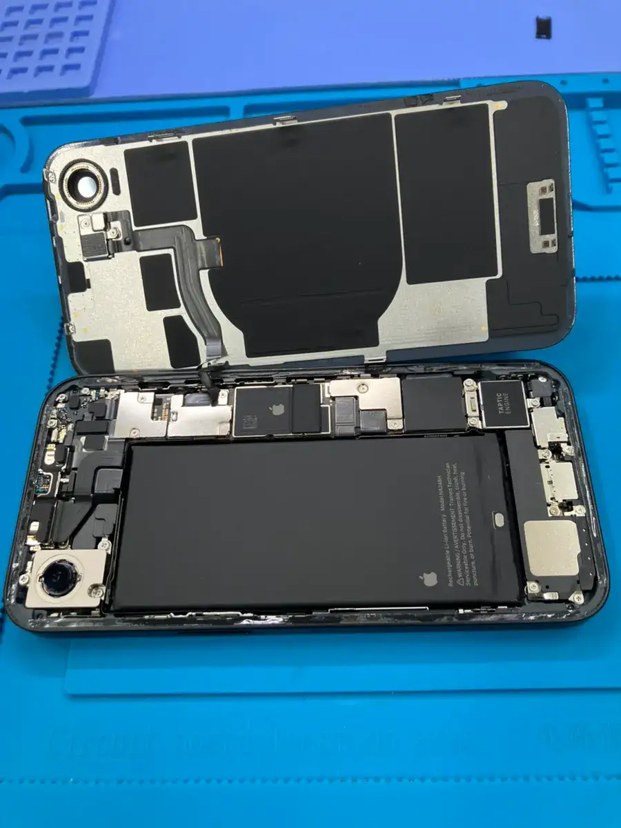 【昭島】iPhone16eが水没したら電源を入れないで！復旧率を高める正しい対処法と修理のポイント