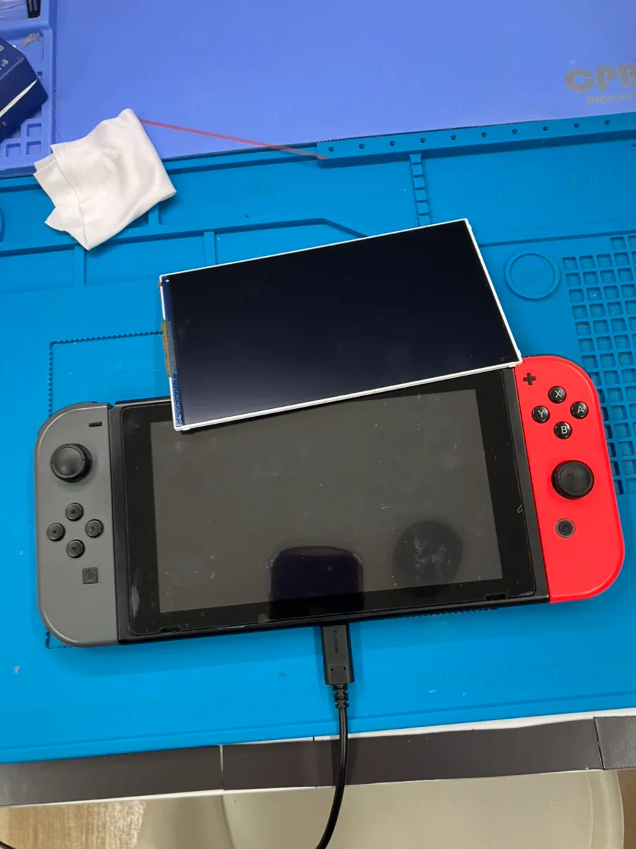 【昭島駅でNintendo Switch液晶交換なら即日対応】画面割れ・液晶故障もスマートクリア昭島駅前店へ