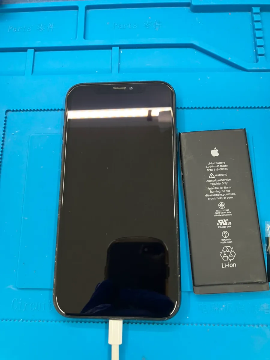 【昭島駅すぐ】iPhoneXRのバッテリーがすぐ0%に…その原因と即日交換できるお店