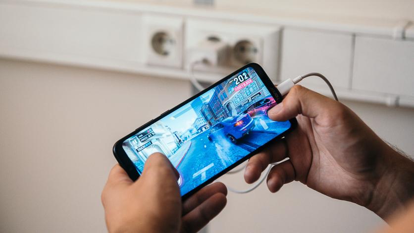 ゲームしながら充電