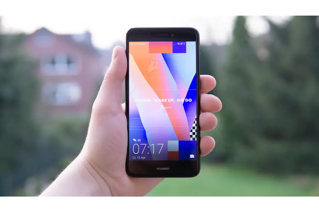 Androidスマホの画面が勝手に動く？ゴーストタッチの原因と対処法【旭川】