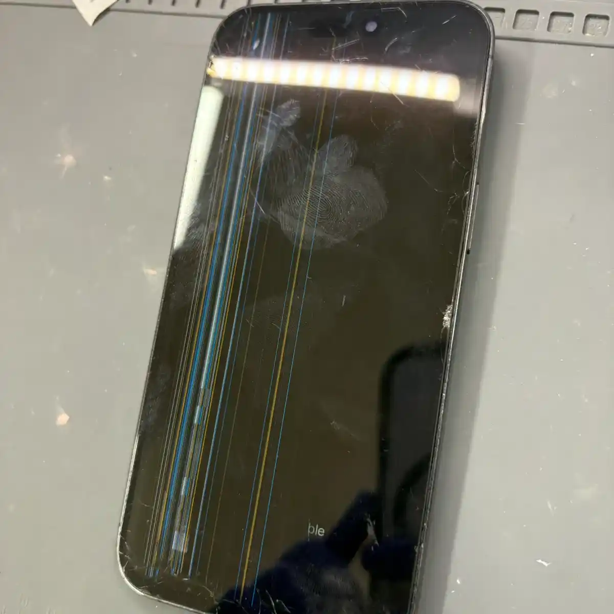 iPhone14 Pro Max画面交換なら昭島駅で即日対応｜画面割れ・液晶故障はスマートクリア昭島駅前店へ