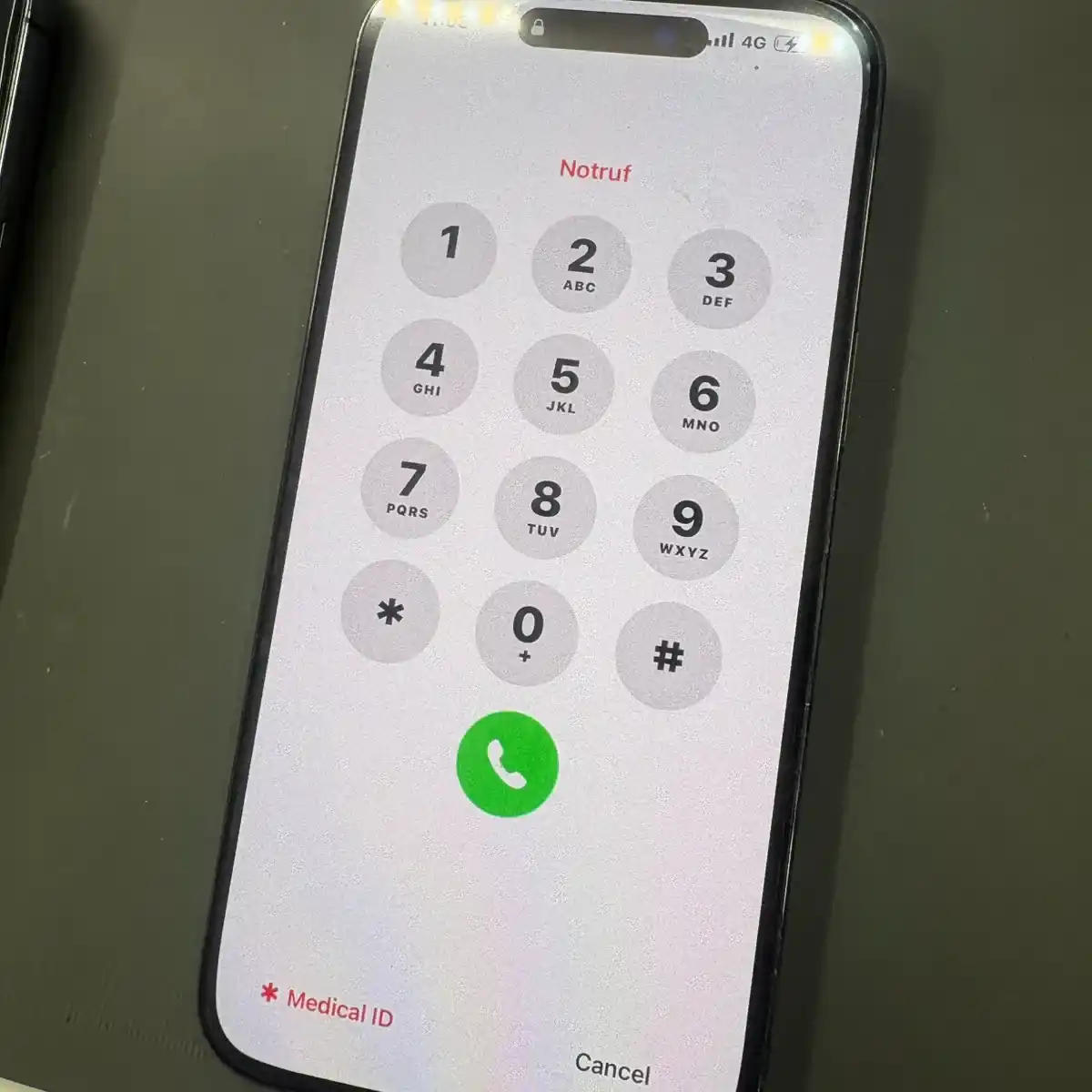 昭島　iPhone14ProMax画面修理