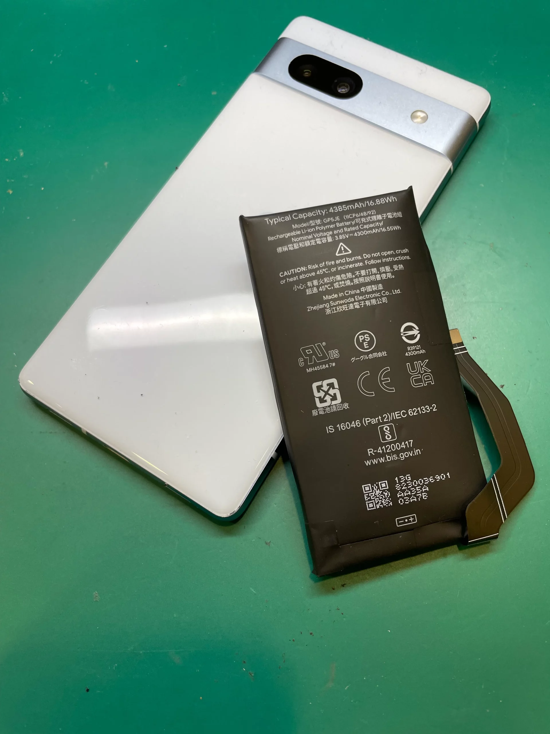 Google pixel 7a バッテリー交換!