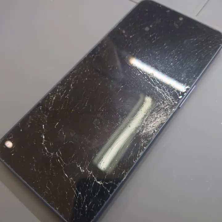 AQUOS wish4の画面交換修理