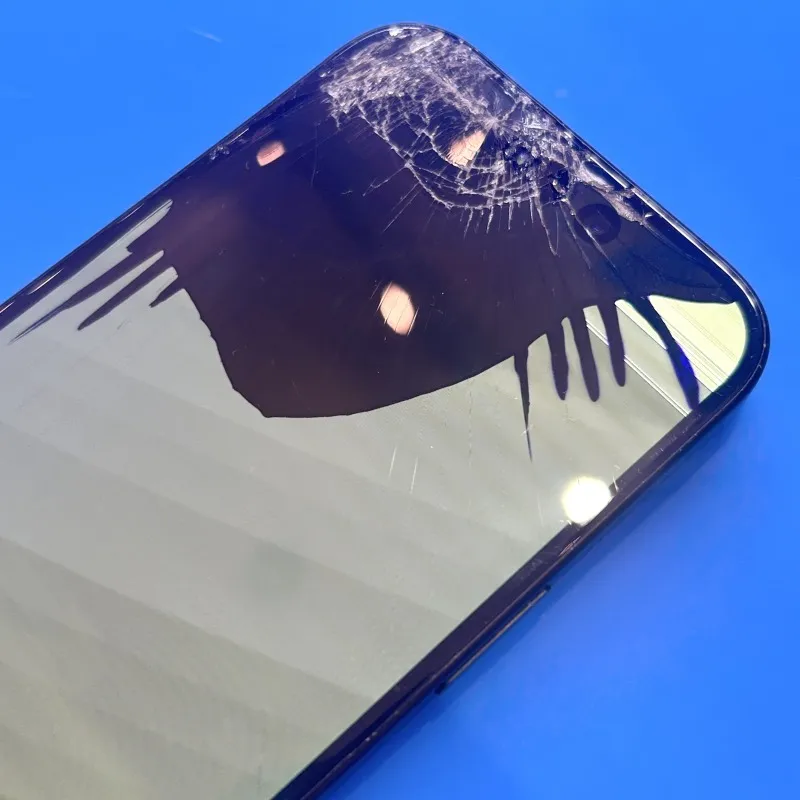 iPhone15の液晶画面交換