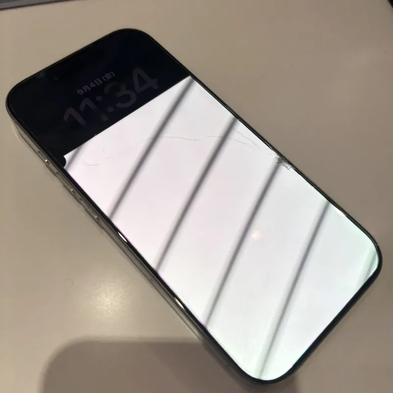 iPhone 16 Proの液晶画面交換！2種類のパネルから選べます