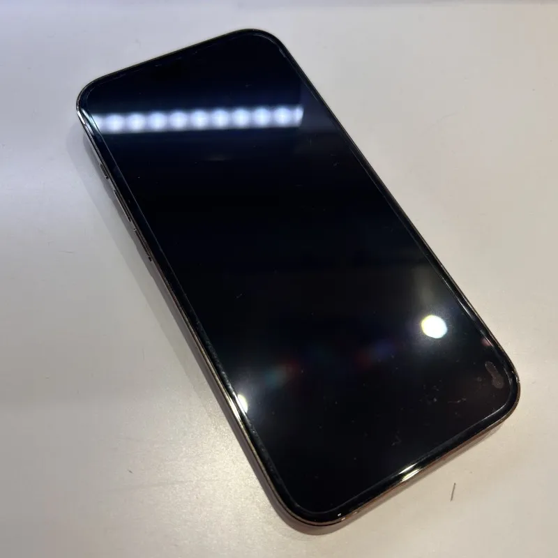 iPhone 14 Proのバッテリー交換！電池の減りが早いと感じたら交換がおすすめ