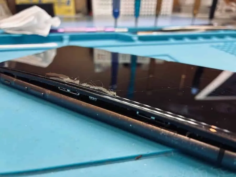 iPhoneバッテリ膨張