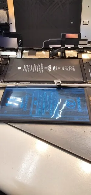 スマホを落としてからバッテリーが膨張？その原因とは？｜スマートクリア ドン・キホーテ小樽店で解決！