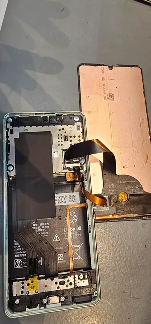 スマホを海に落とした！水没したときの対処法と注意点｜スマートクリアドン・キホーテ小樽店