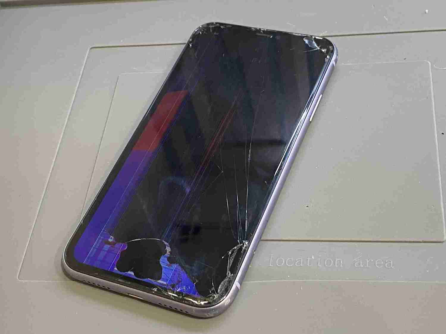iPhone11 画面破損即日修理 大阪 スマートクリア