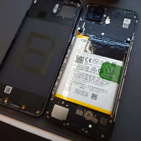 OPPO Reno5Aのバッテリー交換