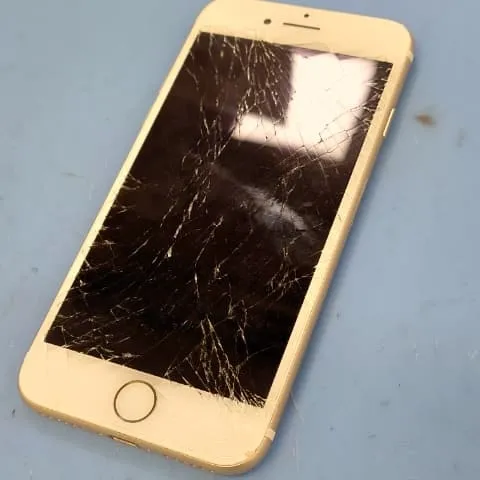 iphone7画面割れ修理