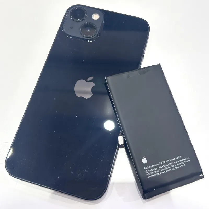 iPhone 13のバッテリー交換修理！充電の減りが早いと感じたら早めの交換がおすすめ