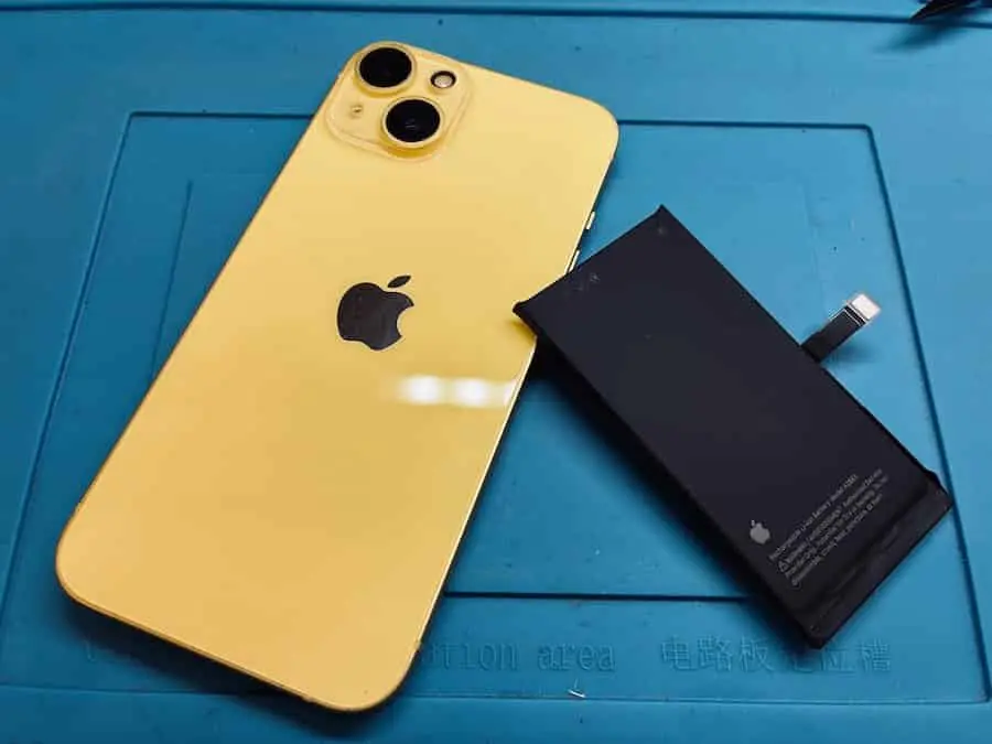 iPhone14のバッテリー交換承りました！