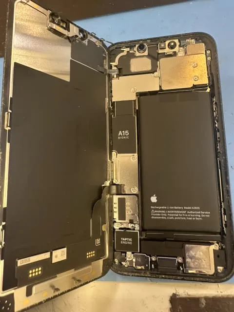 iPhone13 バッテリー交換